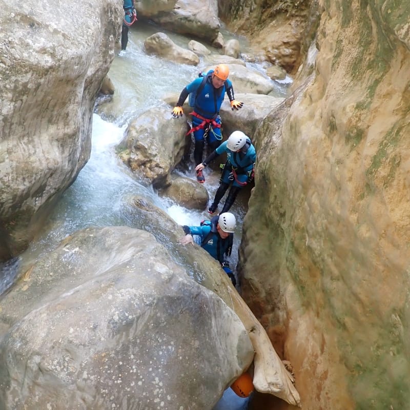 Oscuros De Balced Canyontrek Guara
