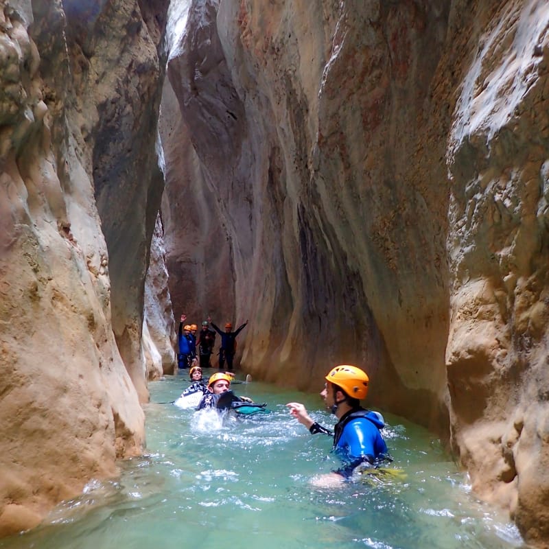 Oscuros De Balced Canyontrek Guara