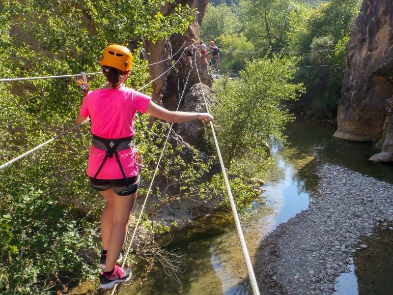 Puente tibetano de la ferrata Peñas Juntas